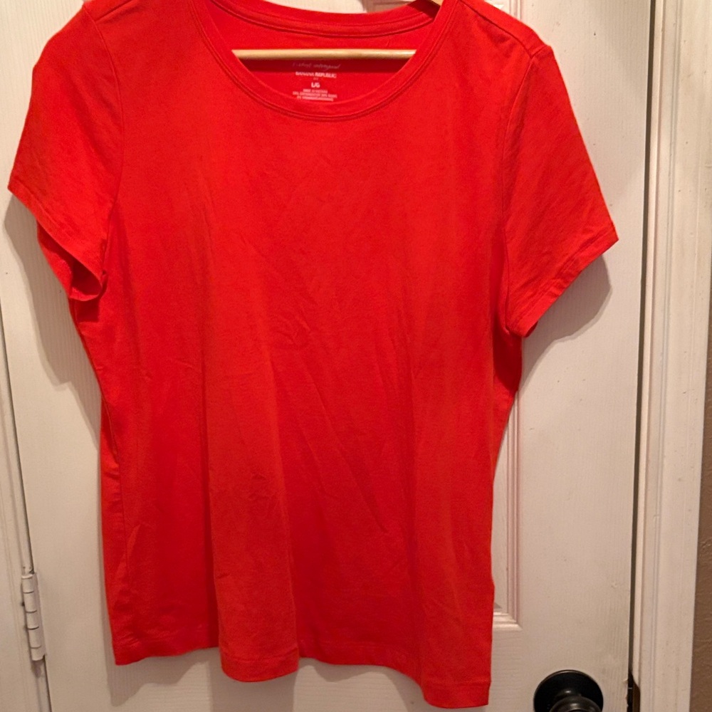 Banana Republic Factory Fiery Red Short Sleeve Tee
